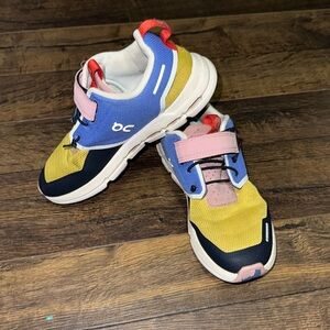 On Cloud Cloudplay Kid Sneakers